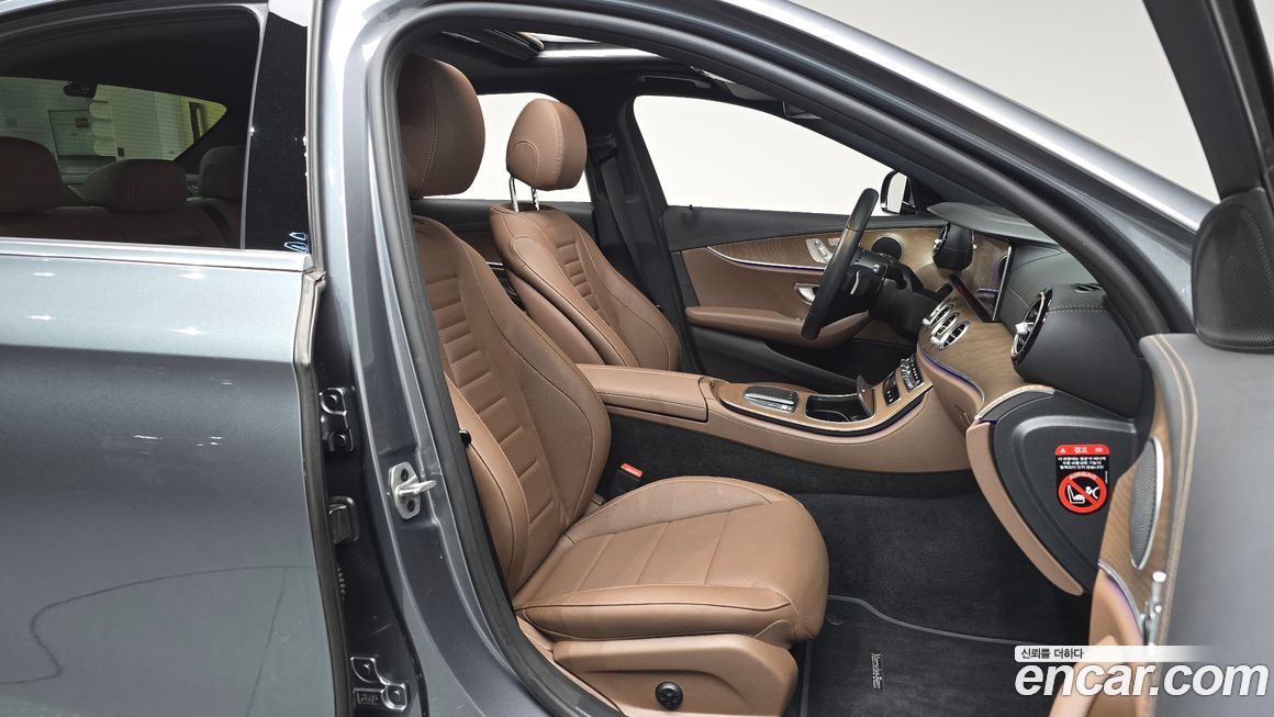 Mercedes-Benz E-Class 2021