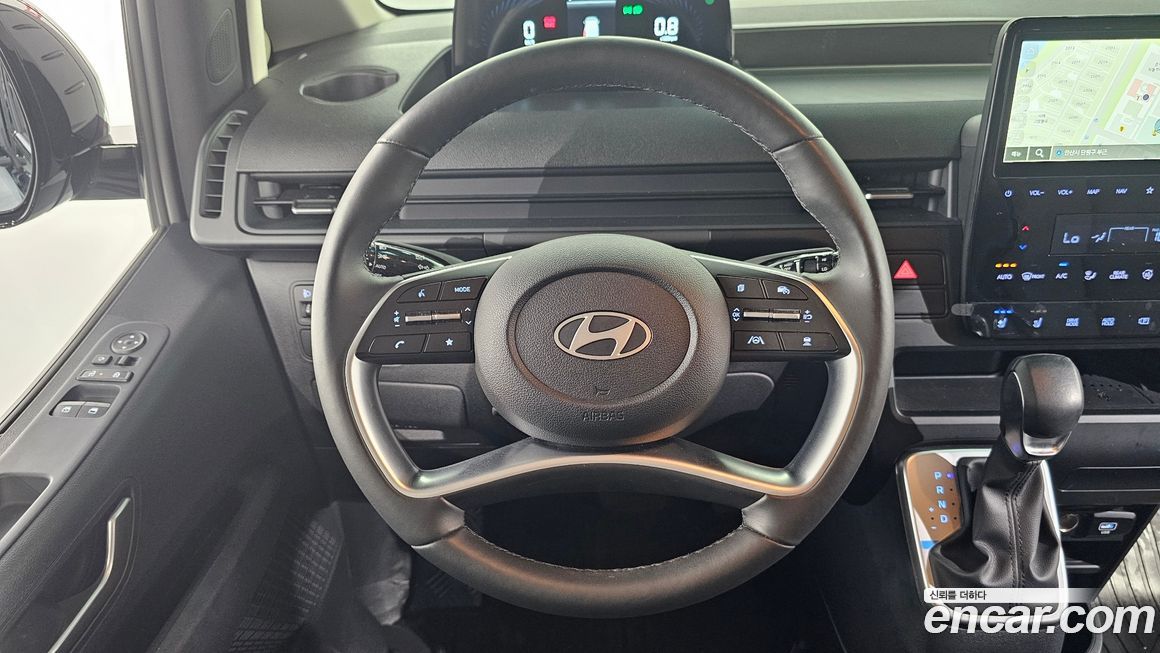 Hyundai Staria 2025
