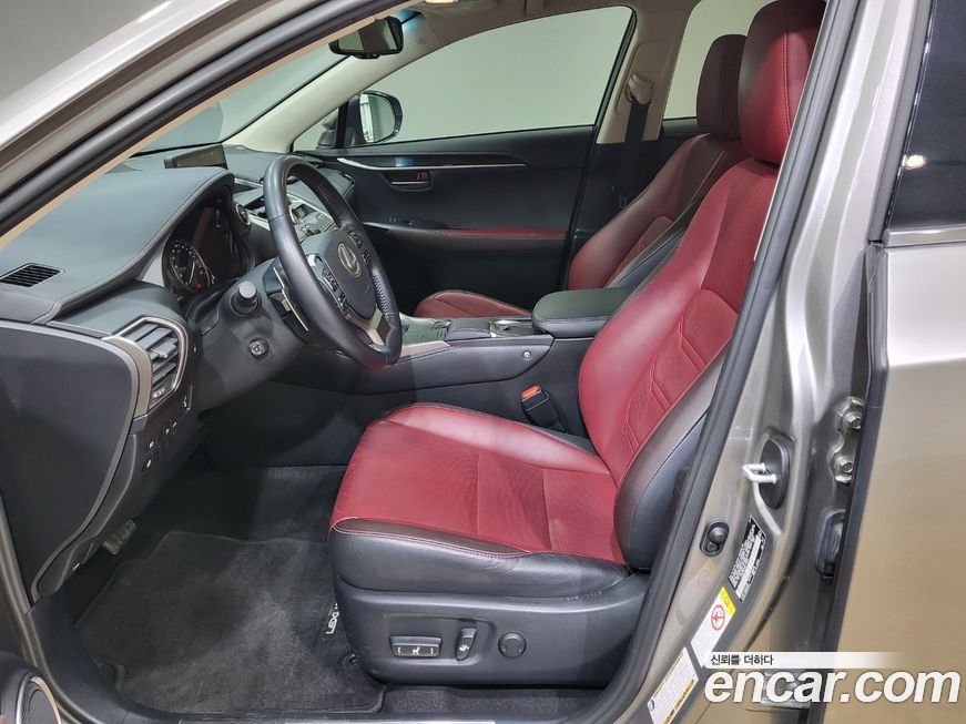 Lexus NX 2019