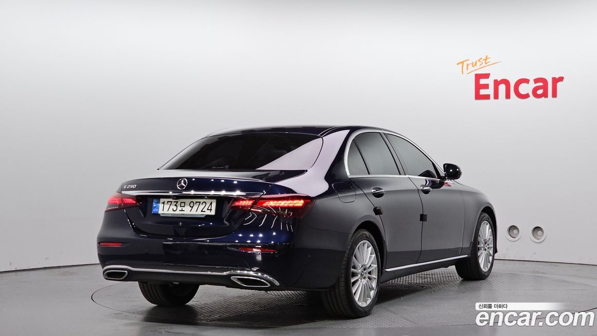 Mercedes-Benz E-Class 2021