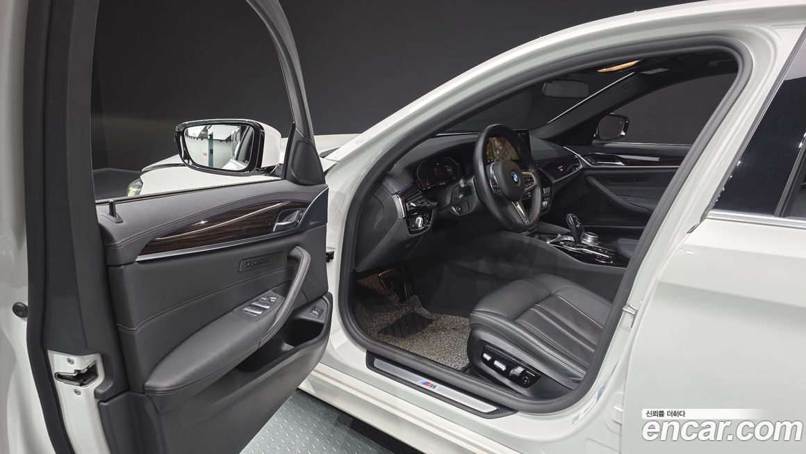 BMW 5-Series 2021