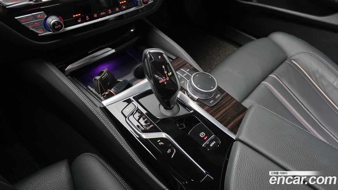 BMW 5-Series 2021