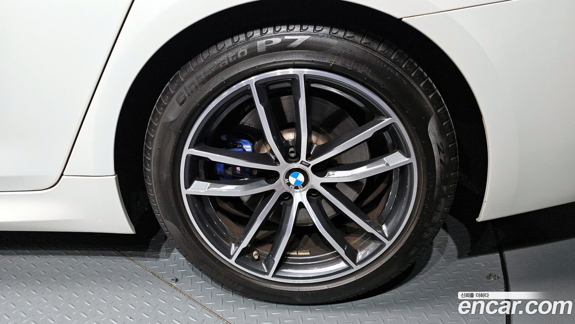 BMW 5-Series 2021