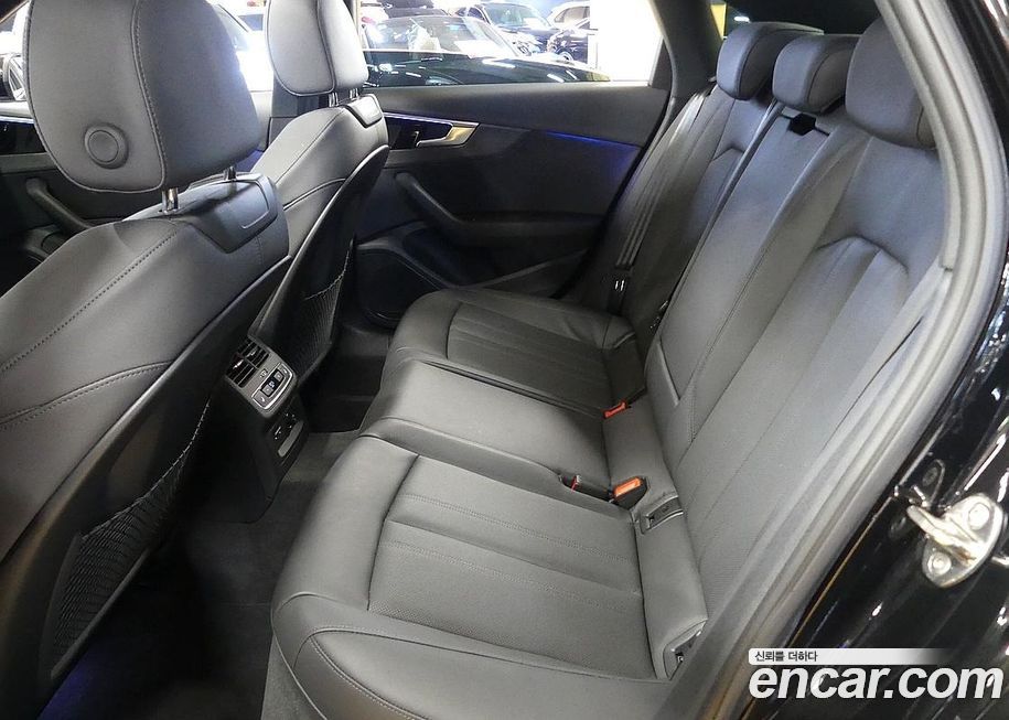 Audi A4 2023