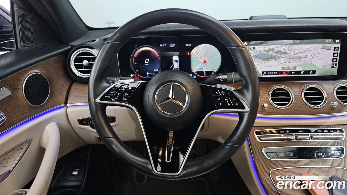 Mercedes-Benz E-Class 2021