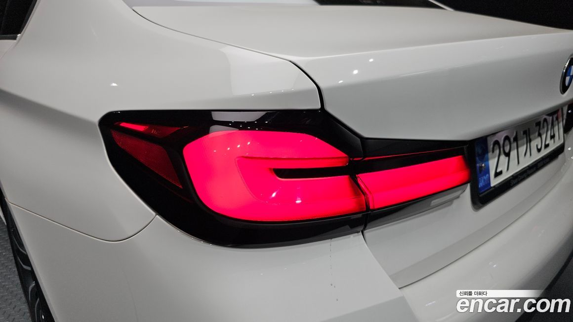 BMW 5-Series 2021