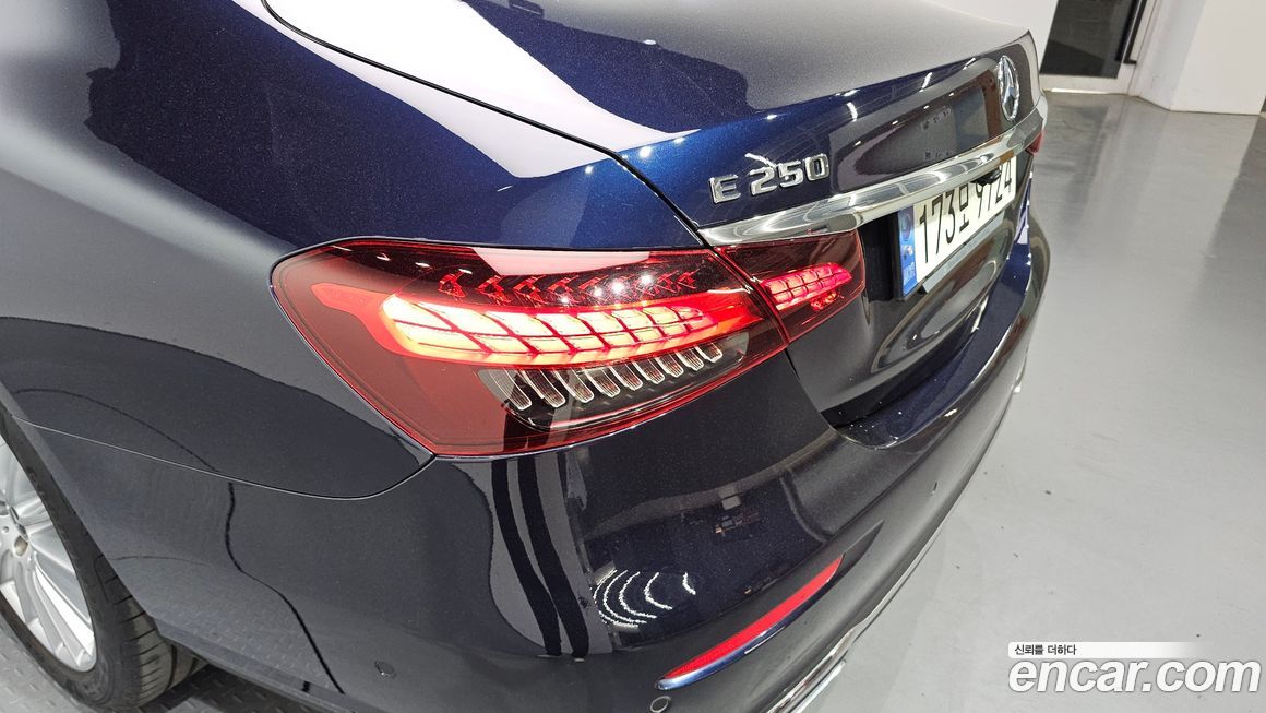 Mercedes-Benz E-Class 2021