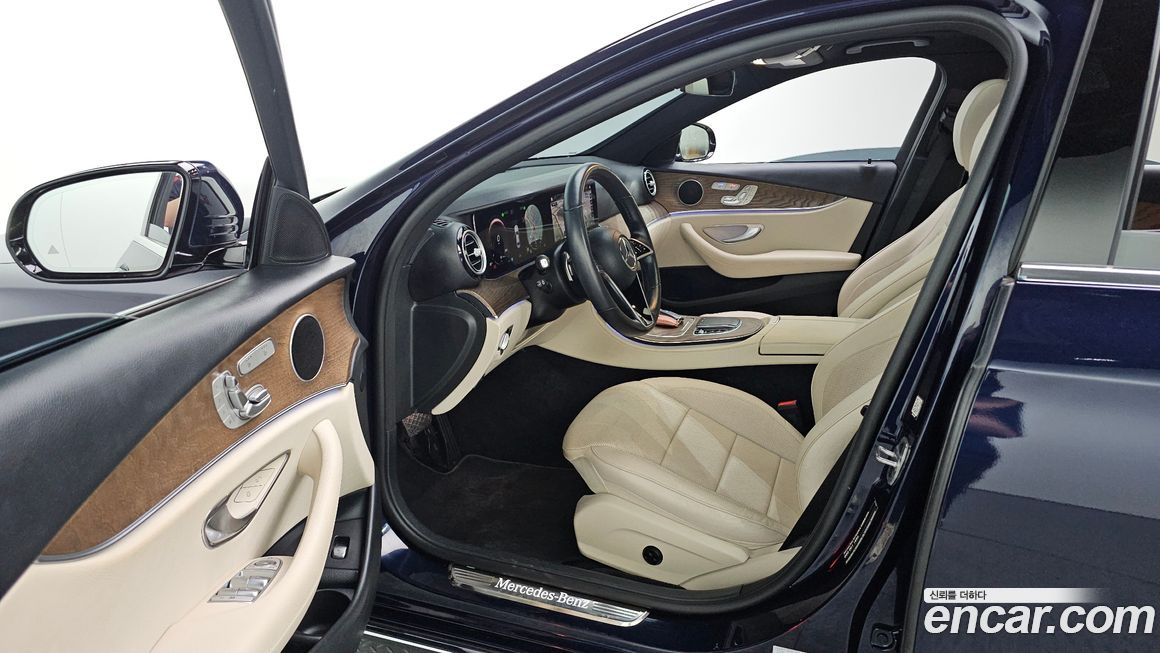 Mercedes-Benz E-Class 2021