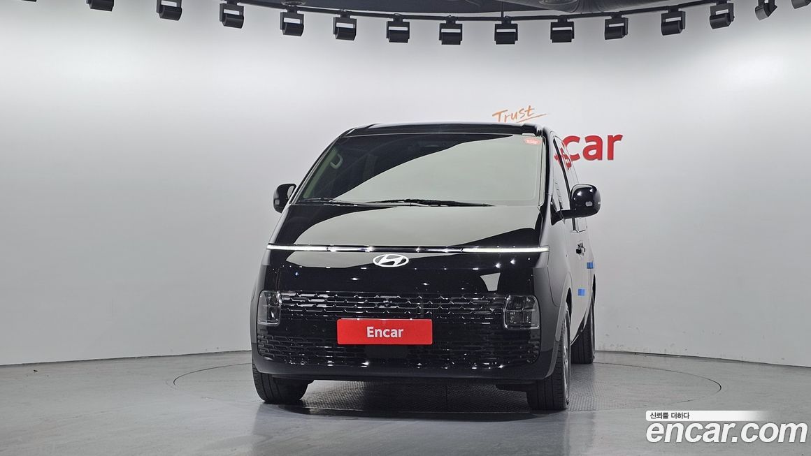 Hyundai Staria 2025