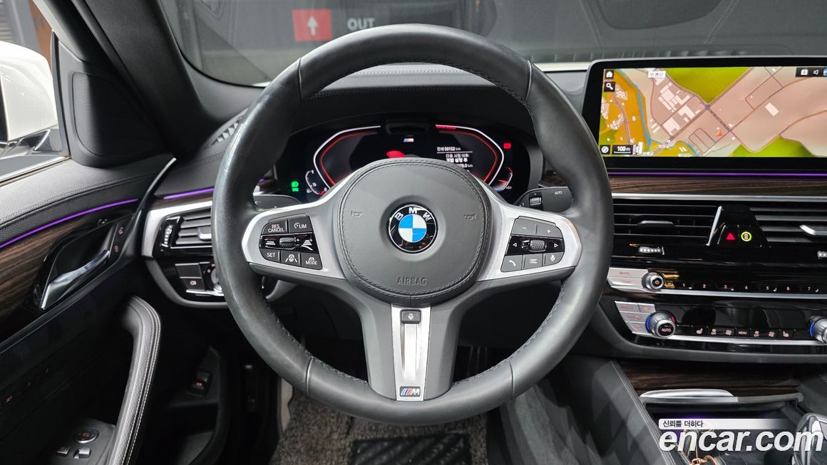 BMW 5-Series 2021