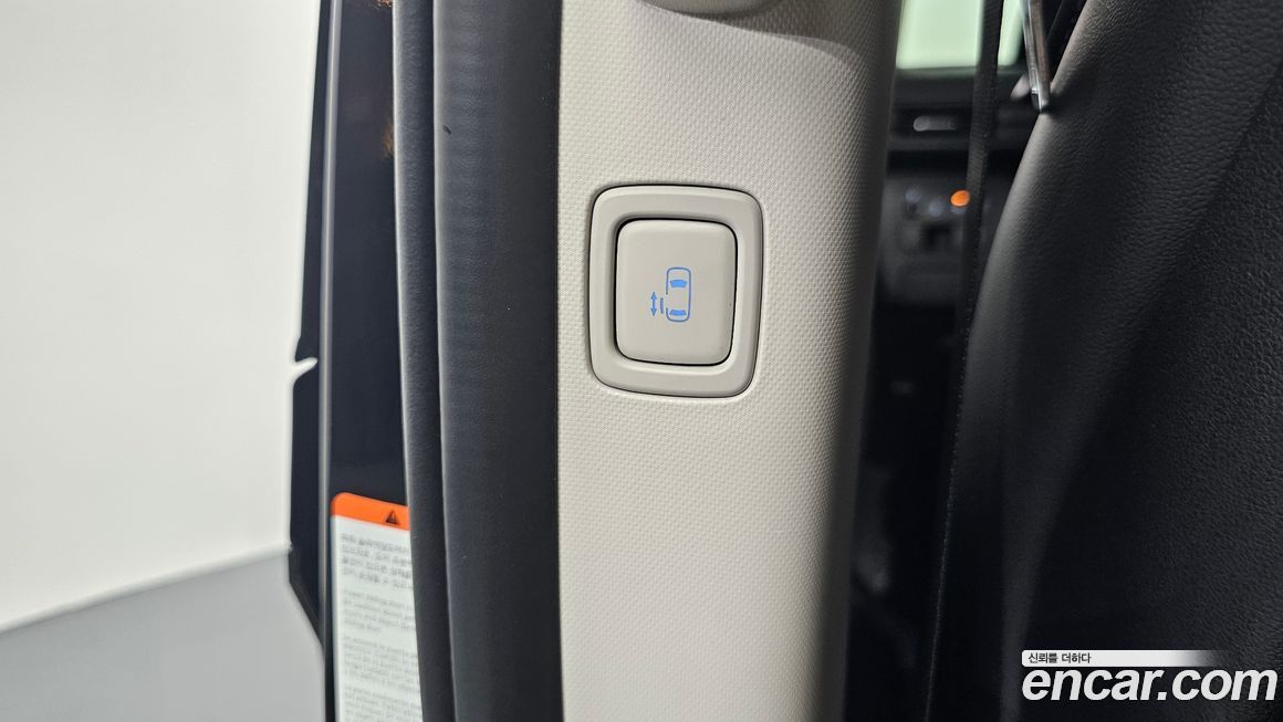 Hyundai Staria 2025