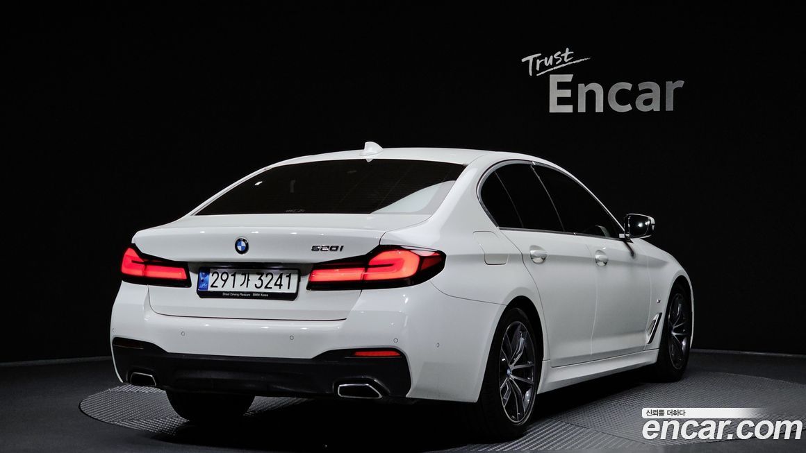 BMW 5-Series 2021