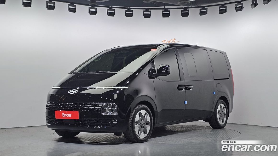 Hyundai Staria 2025