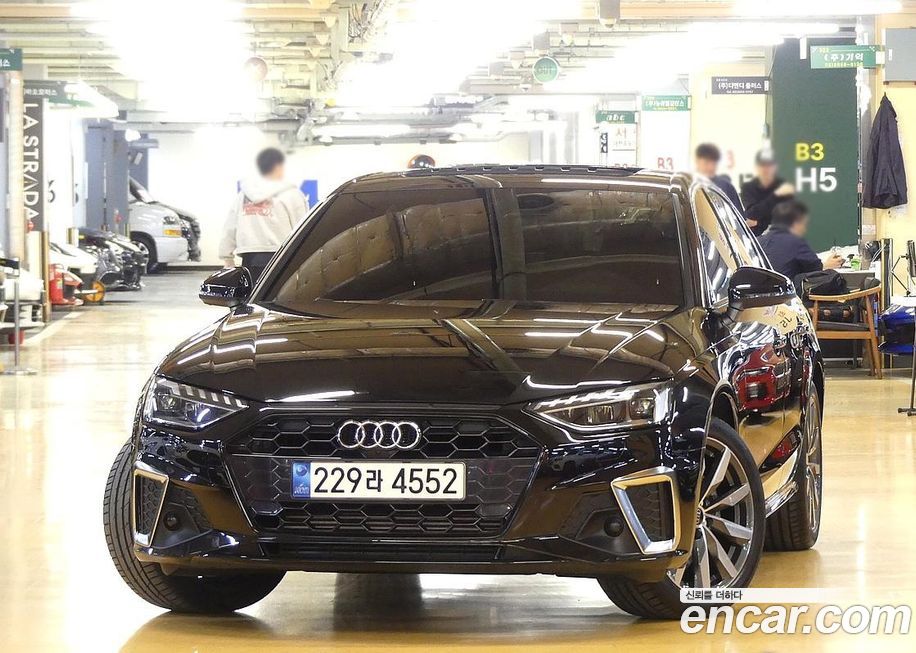 Audi A4 2023