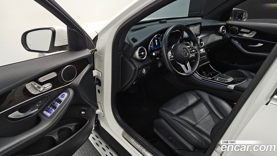 Mercedes-Benz GLC-Class 2020