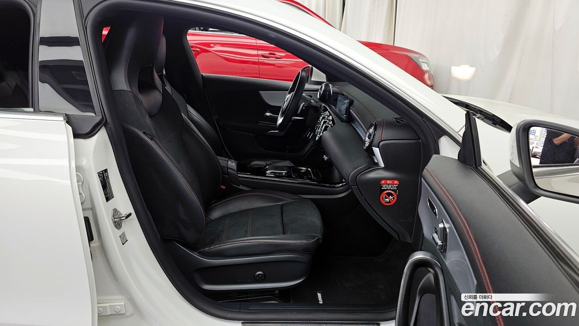 Mercedes-Benz CLA-Class 2022