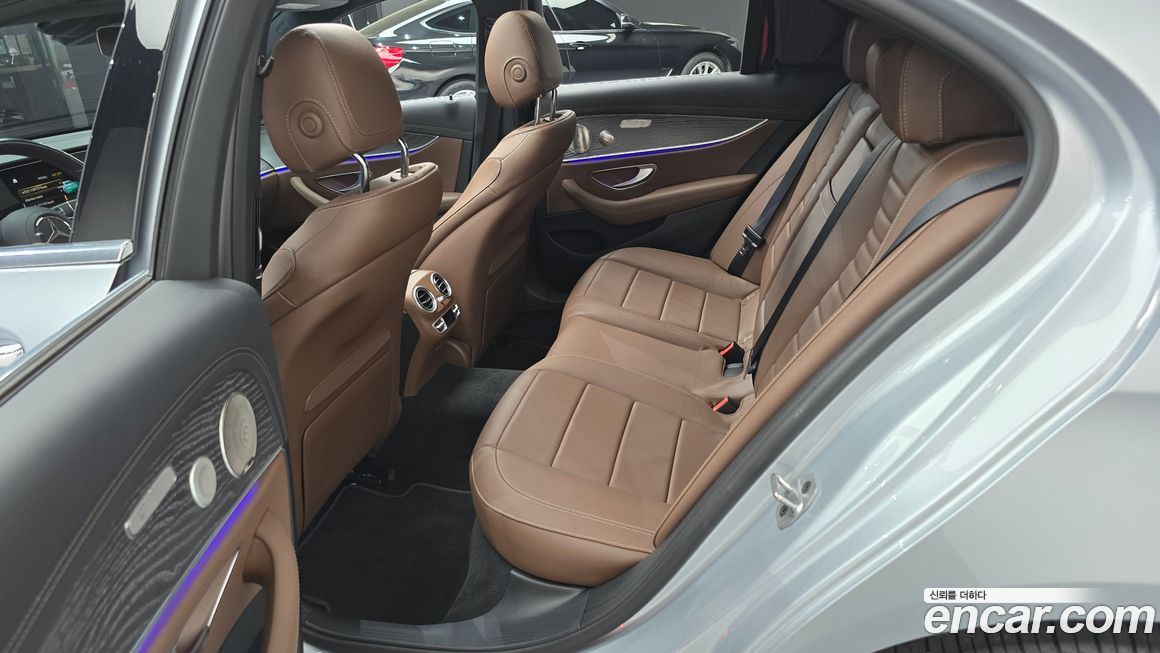 Mercedes-Benz E-Class 2022