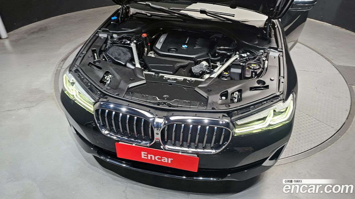 BMW 5-Series 2021