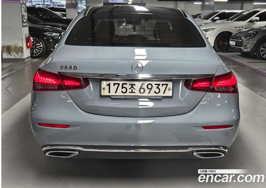 Mercedes-Benz E-Class 2022