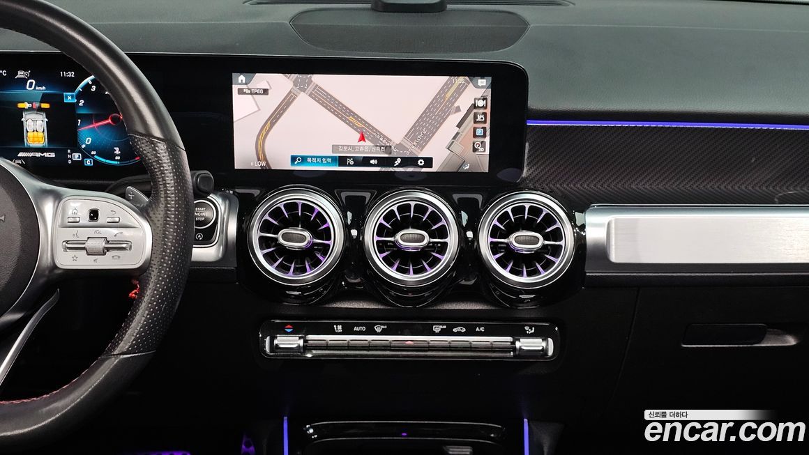 Mercedes-Benz GLB-Class 2021