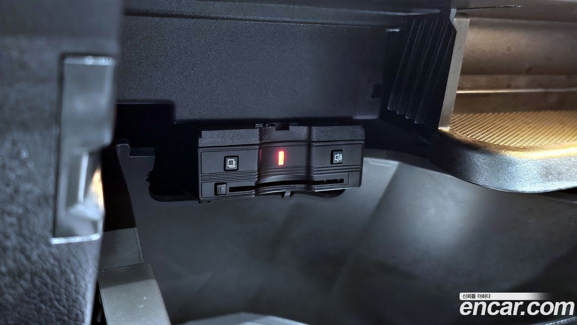 Mercedes-Benz GLB-Class 2021