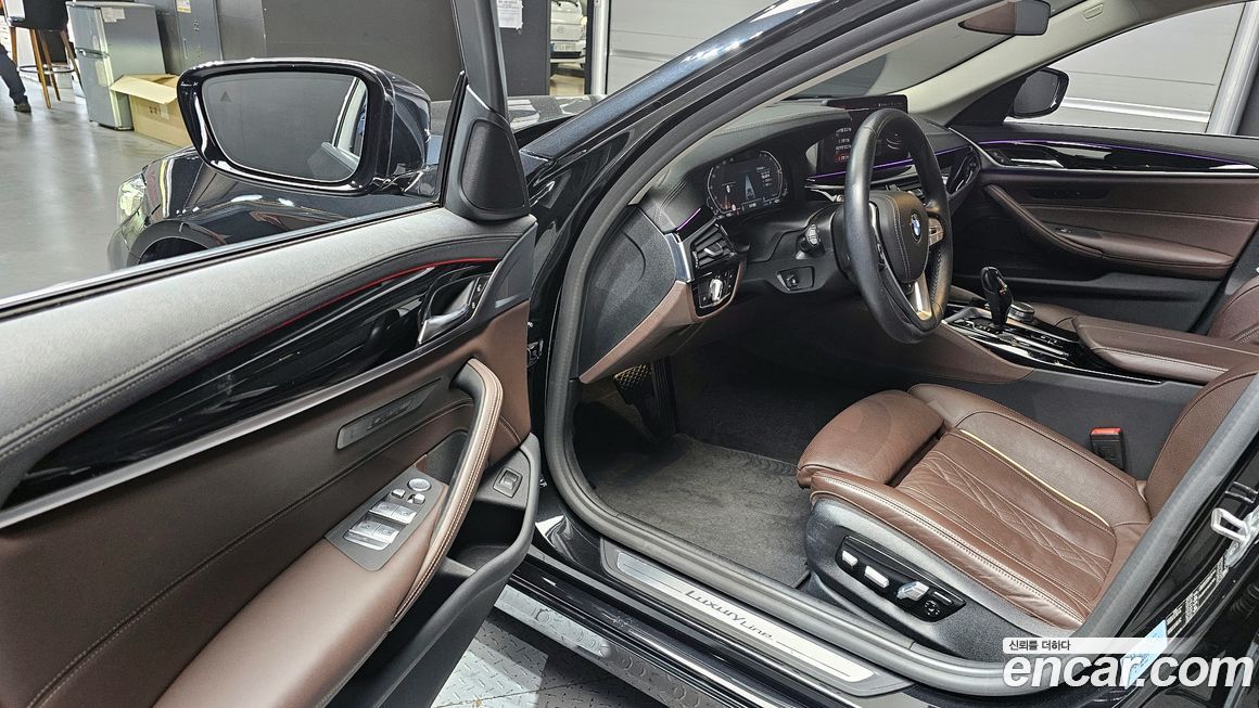BMW 5-Series 2021