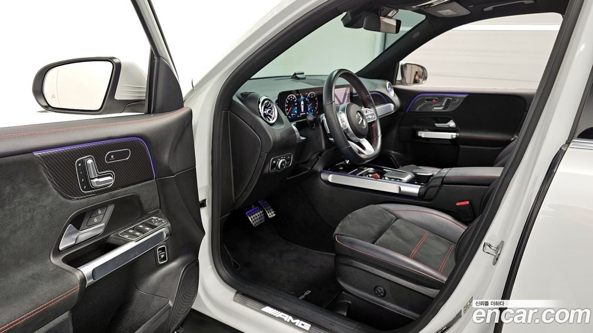 Mercedes-Benz GLB-Class 2021