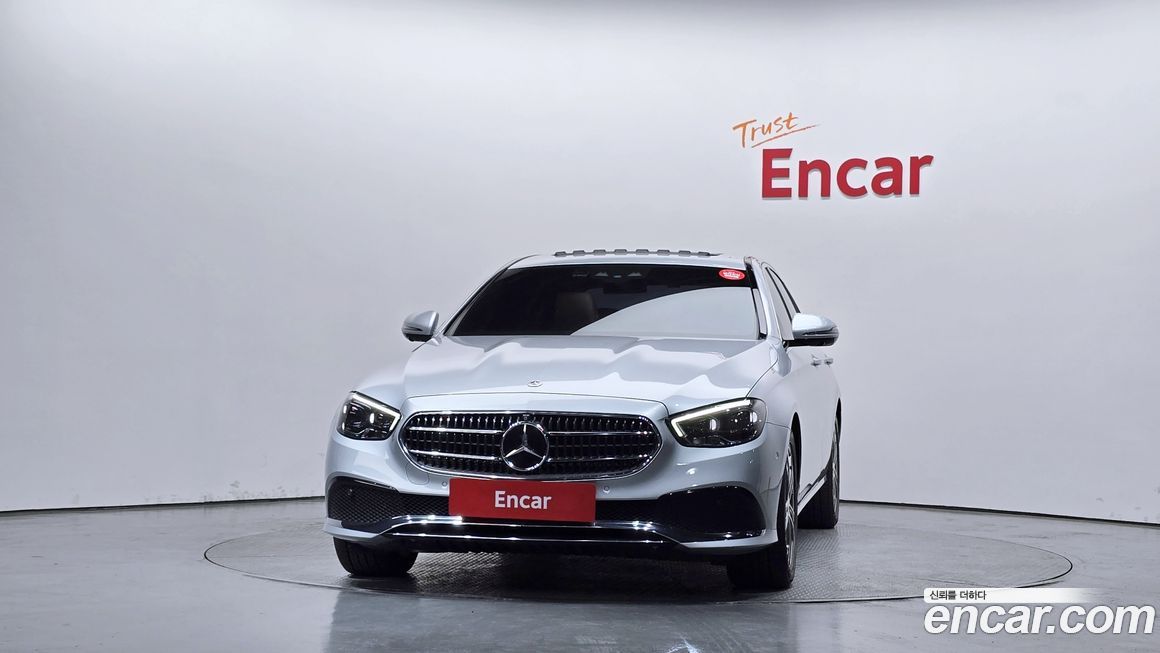 Mercedes-Benz E-Class 2022
