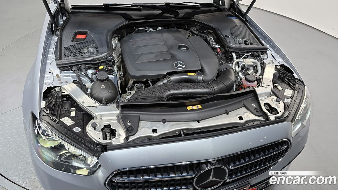 Mercedes-Benz E-Class 2022