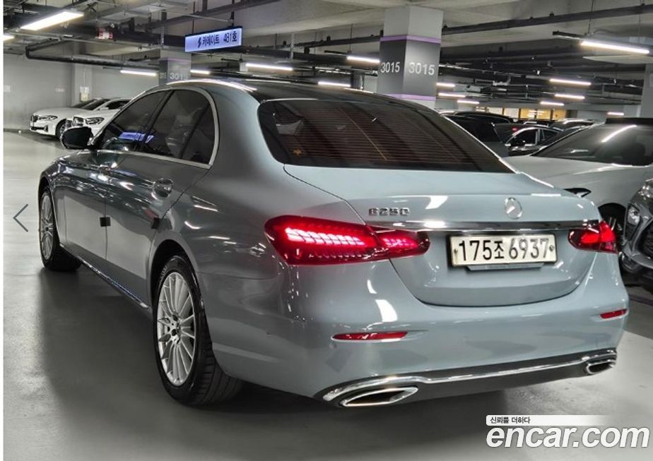 Mercedes-Benz E-Class 2022