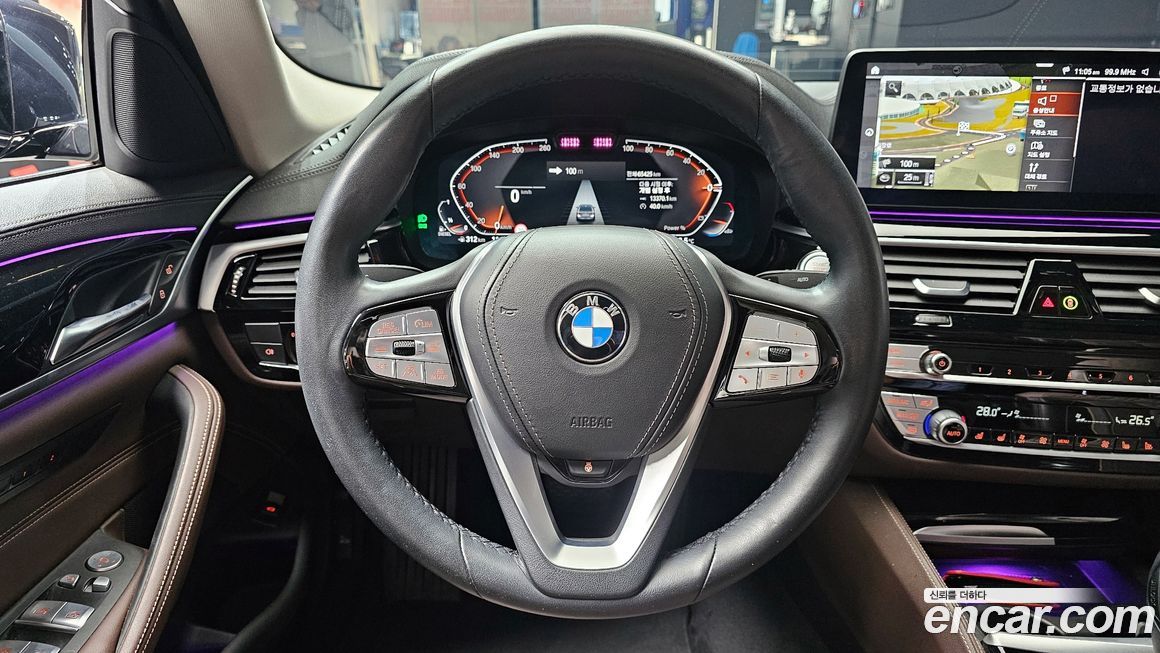 BMW 5-Series 2021
