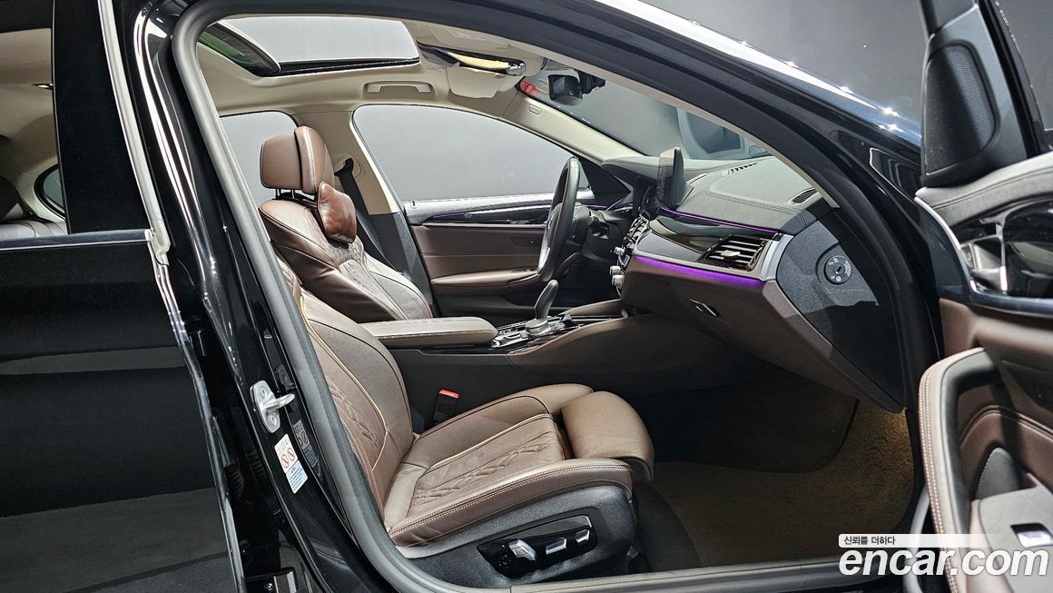 BMW 5-Series 2021