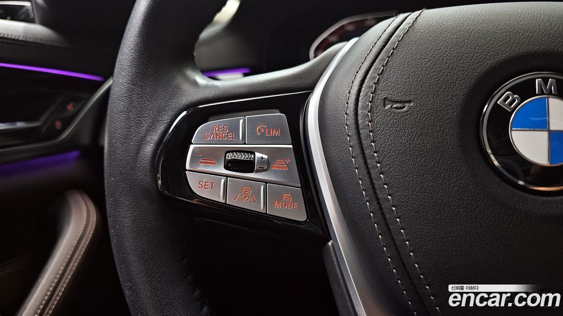 BMW 5-Series 2021