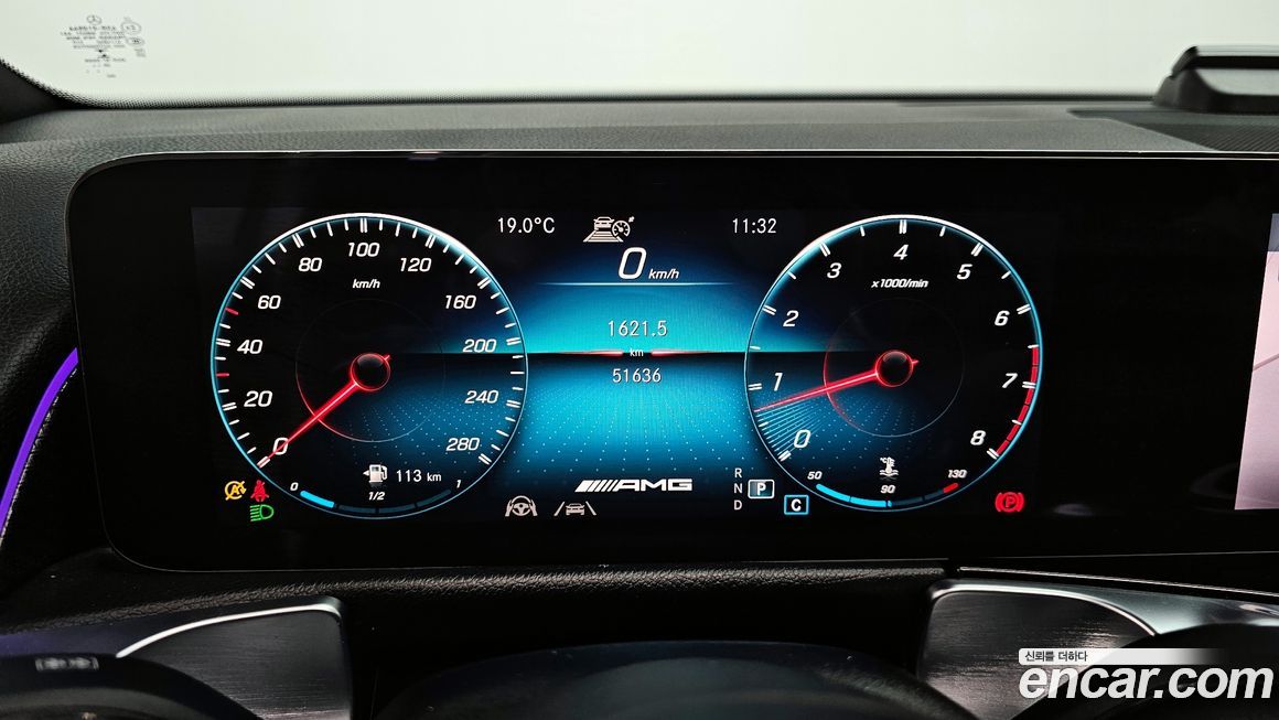 Mercedes-Benz GLB-Class 2021
