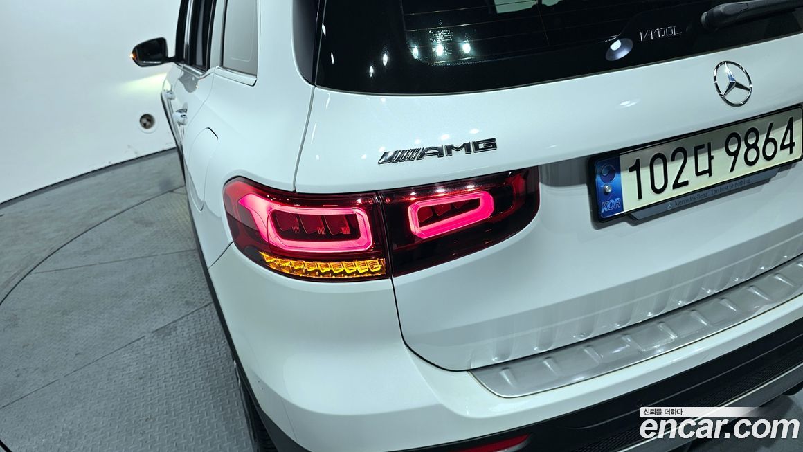 Mercedes-Benz GLB-Class 2021