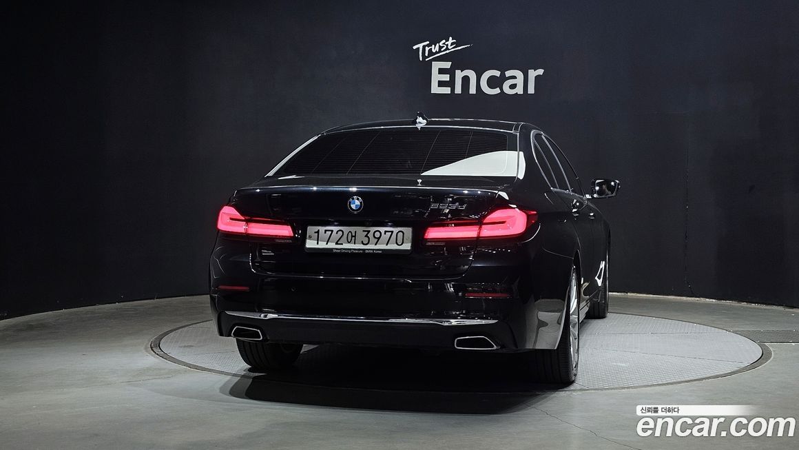 BMW 5-Series 2021