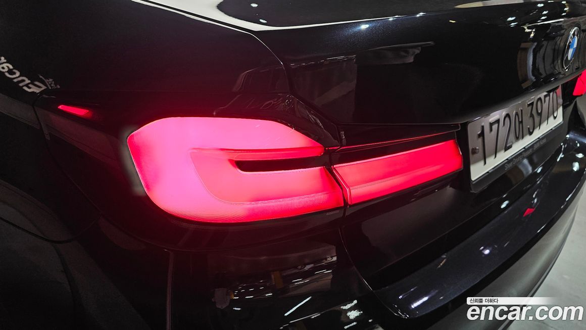 BMW 5-Series 2021