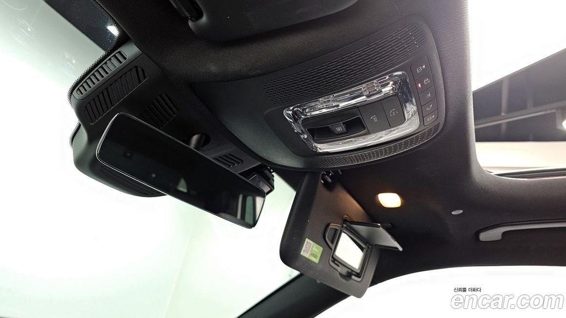 Mercedes-Benz GLB-Class 2021