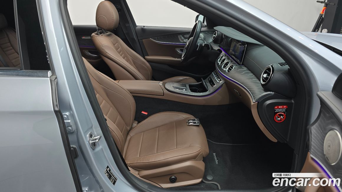 Mercedes-Benz E-Class 2022