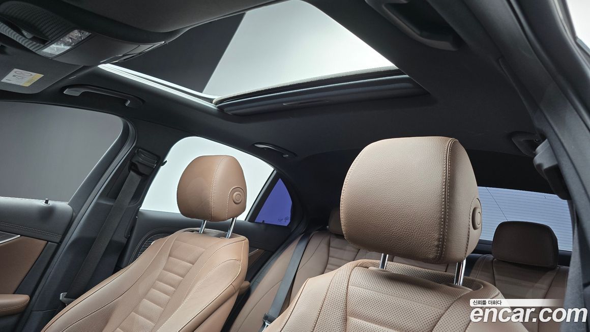 Mercedes-Benz E-Class 2022