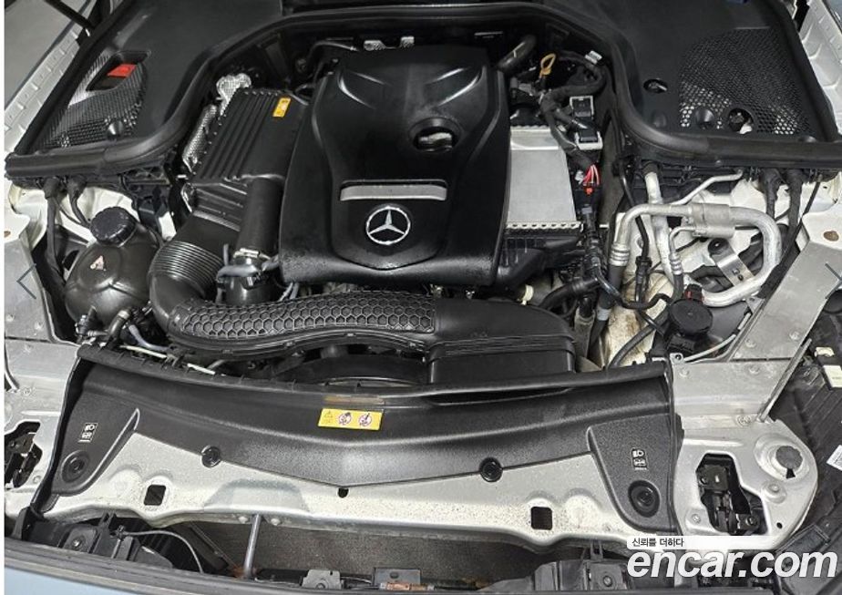 Mercedes-Benz E-Class 2022