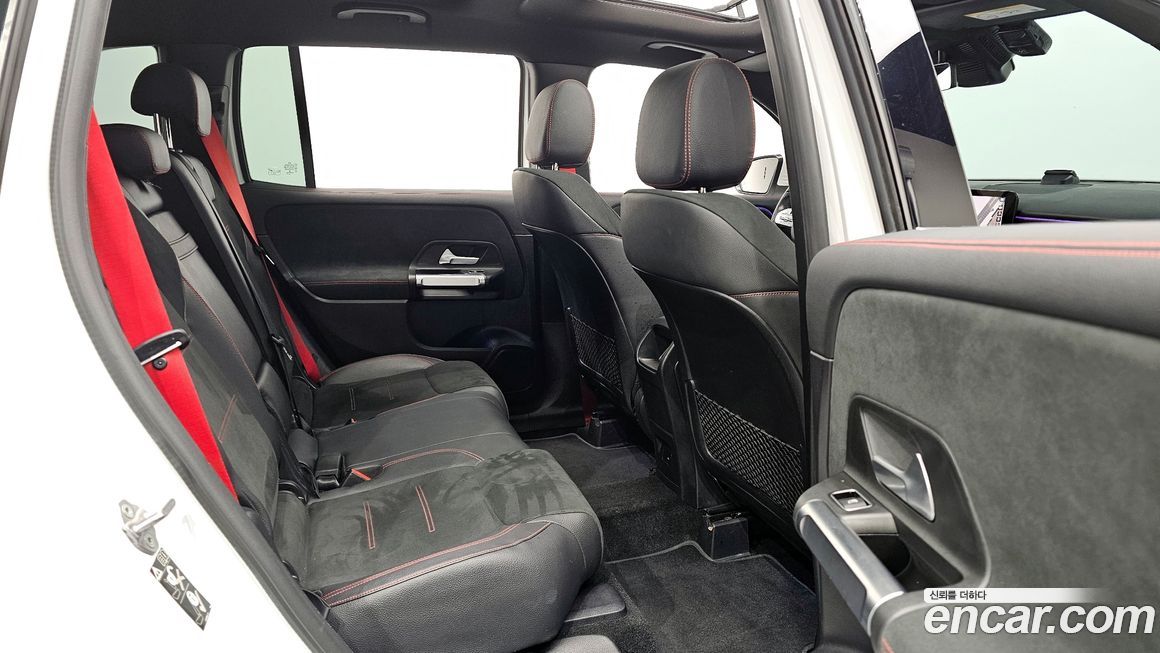 Mercedes-Benz GLB-Class 2021