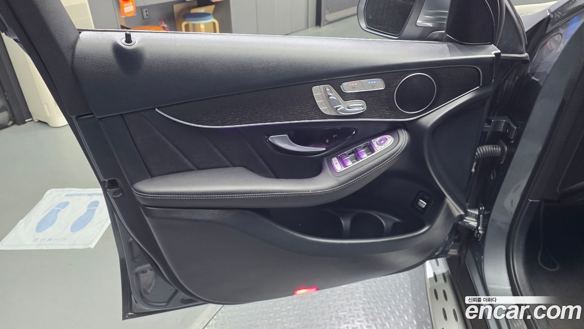 Mercedes-Benz GLC-Class 2020