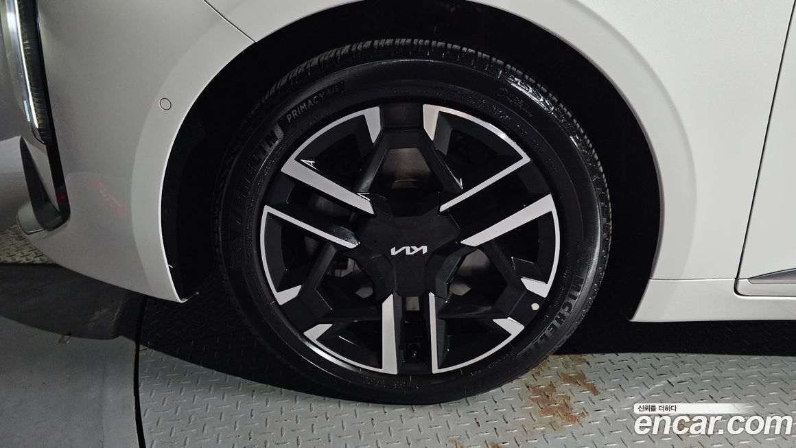 Kia K8 2025