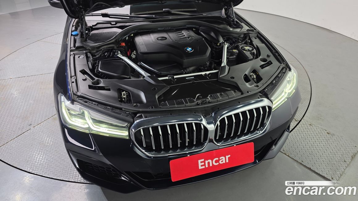 BMW 5-Series 2021