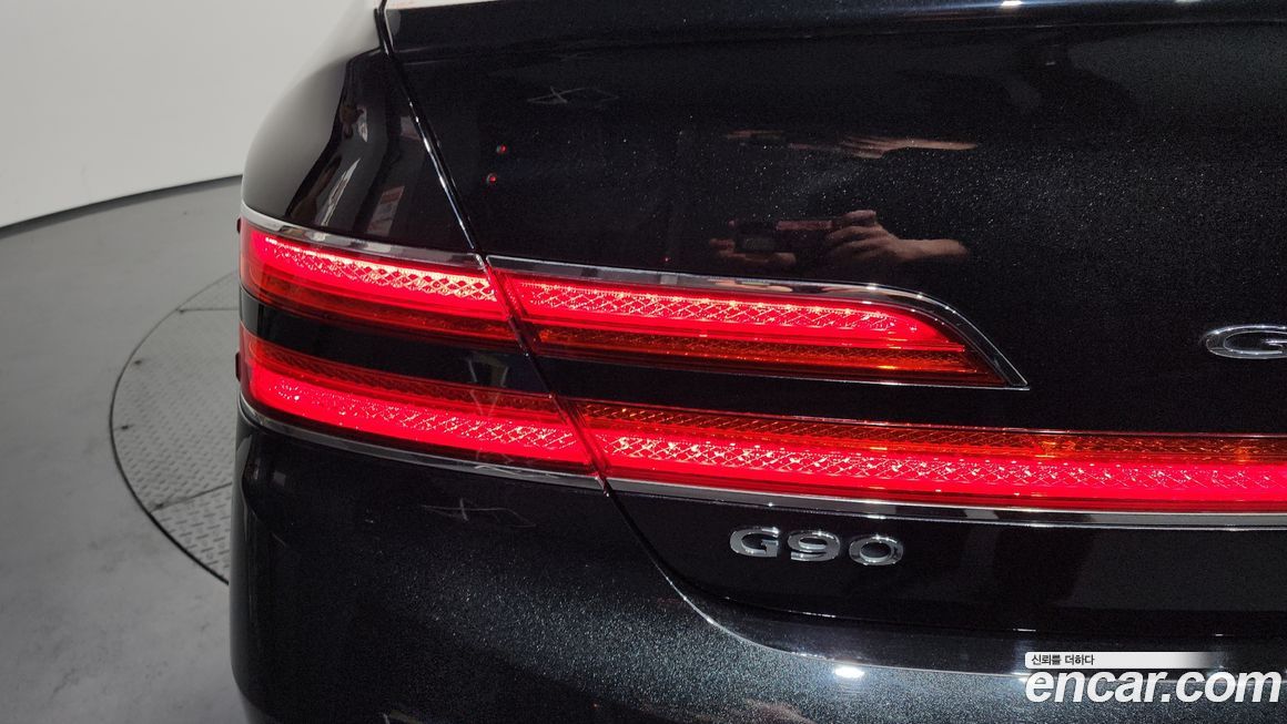 Genesis G90 2021