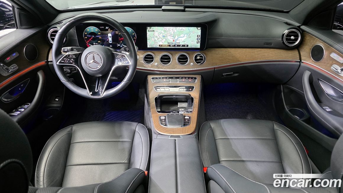 Mercedes-Benz E-Class 2022