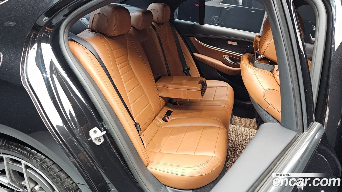 Mercedes-Benz E-Class 2021
