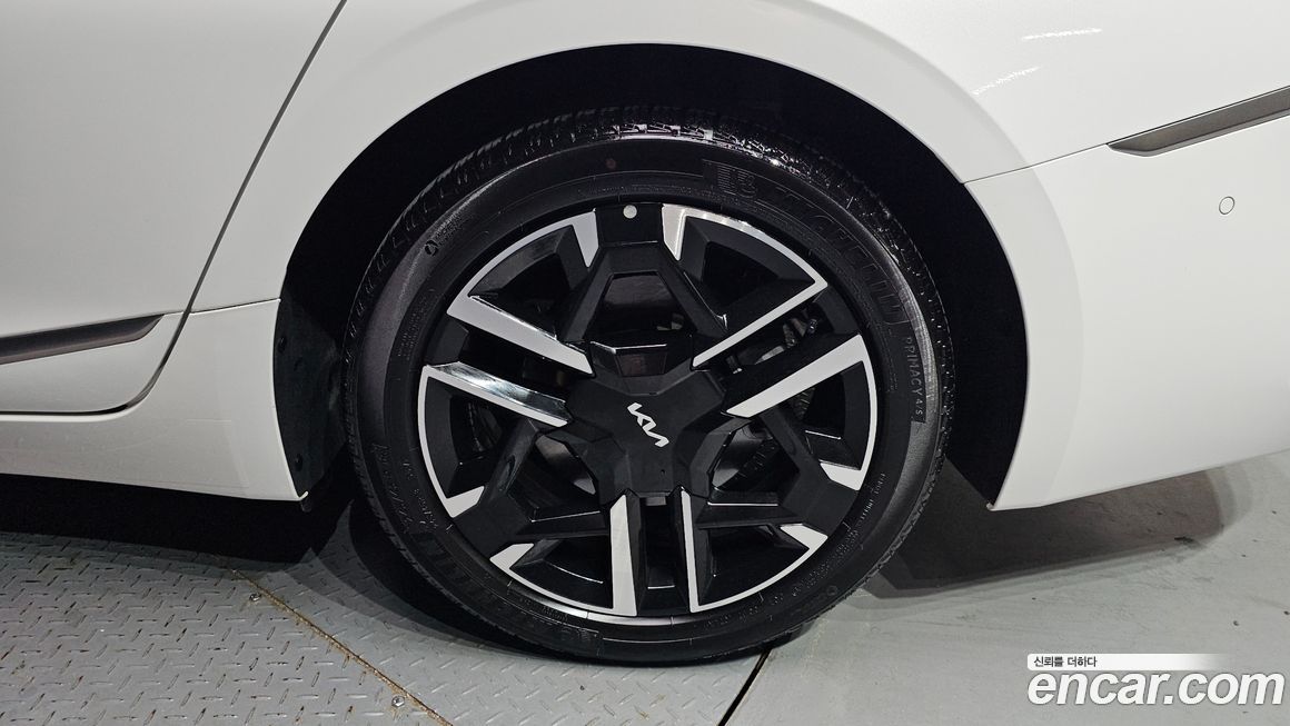 Kia K8 2025