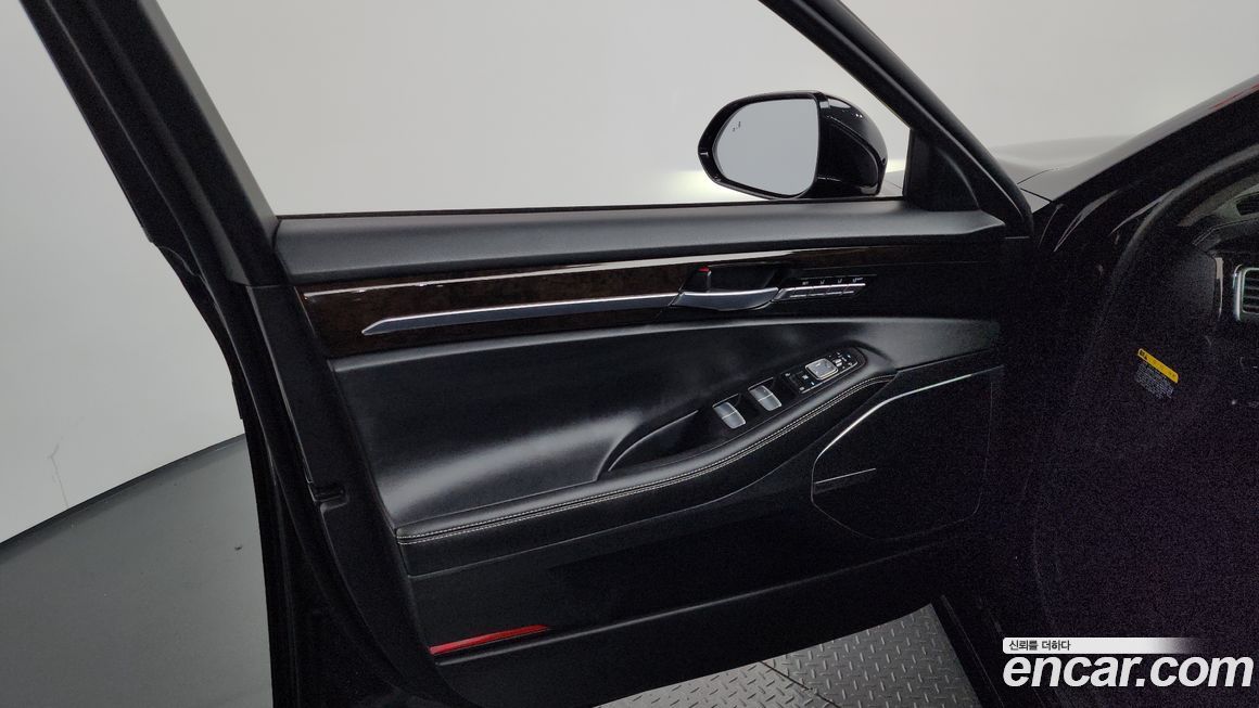 Genesis G90 2021